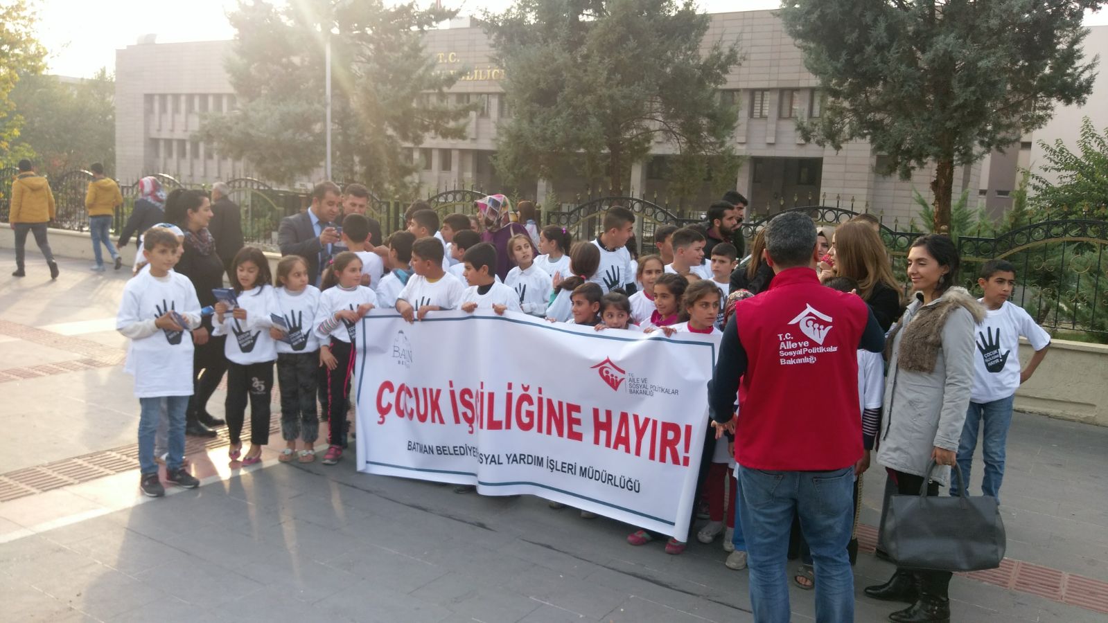                           12 HAZİRAN DÜNYA ÇOCUK İŞÇİLİĞİ İLE MÜCADELE GÜNÜ (BASIN BİLGİ NOTU)