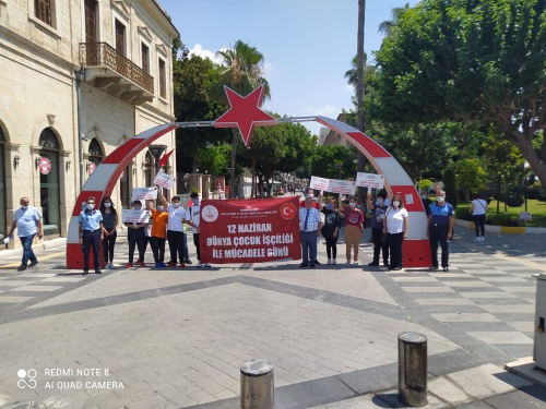12 Haziran Dünya Çocuk İşçiliği ile Mücadele Gününde Stant Açılarak El Broşürü Dağıtıldı