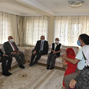 Valimiz Sayın Muammer EROL, Kahraman Gazilerimizi Babalar Günü Münasebetiyle Ziyaret Etti. - fotoğraf 5