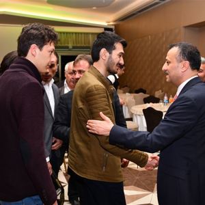 ŞEHİT YAKINLARI VE GAZİLERİMİZLE İFTAR YEMEĞİNDE BİR ARAYA GELDİK - fotoğraf 3
