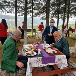 Valimiz Huzurevi Sakinlerimizle Bir Araya Geldi - fotoğraf 14