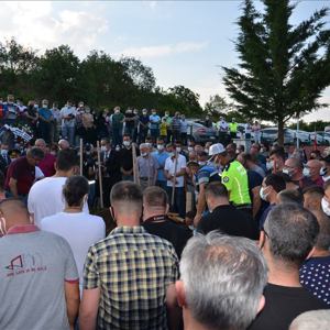 Edirneli Şehidimiz Serhan ALIŞKAN Son Yolculuğuna Uğurlandı - fotoğraf 9