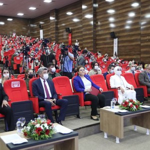 Aile ve Sosyal Hizmetler Bakanımız Derya Yanık, Van'da Kadın Kooperatifleri Doğu Anadolu Buluşması’na katıldı - fotoğraf 4
