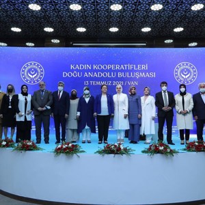Aile ve Sosyal Hizmetler Bakanımız Derya Yanık, Van'da Kadın Kooperatifleri Doğu Anadolu Buluşması’na katıldı - fotoğraf 5