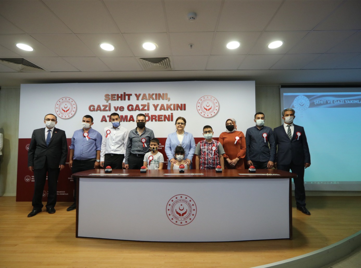 Şehit yakını, gazi ve gazi yakını 365 kişinin kamuya ataması yapıldı