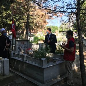 15 Temmuz Demokrasi ve Milli Birlik Günü Kapsamında  Şehitlerimizin Kabirleri Ziyaret Edildi  - fotoğraf 13
