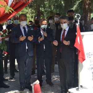 15 Temmuz Şehidi Fuat Bozkurt, kabri başında anıldı - fotoğraf 1