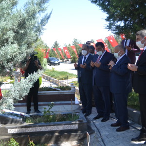 15 Temmuz Şehidi Fuat Bozkurt, kabri başında anıldı - fotoğraf 4