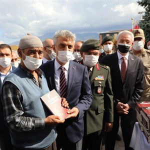 Karanlık Geceden Aydınlık Sabaha 15 Temmuz Destanı :"Toprak Eğer Uğrunda Ölen Varsa Vatandır." - fotoğraf 10