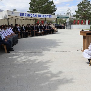 Karanlık Geceden Aydınlık Sabaha 15 Temmuz Destanı :"Toprak Eğer Uğrunda Ölen Varsa Vatandır." - fotoğraf 13