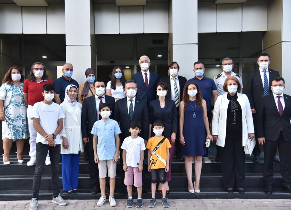 İl müdürümüz Ömer Turan Valimiz Sayın Hüseyin Aksoy başkanlığında 15 Temmuz Demokrasi ve Milli Birlik Günü nedeniyle düzenlenen yemek programında Şehit ve Gazi Aileleri ile bir araya geldi