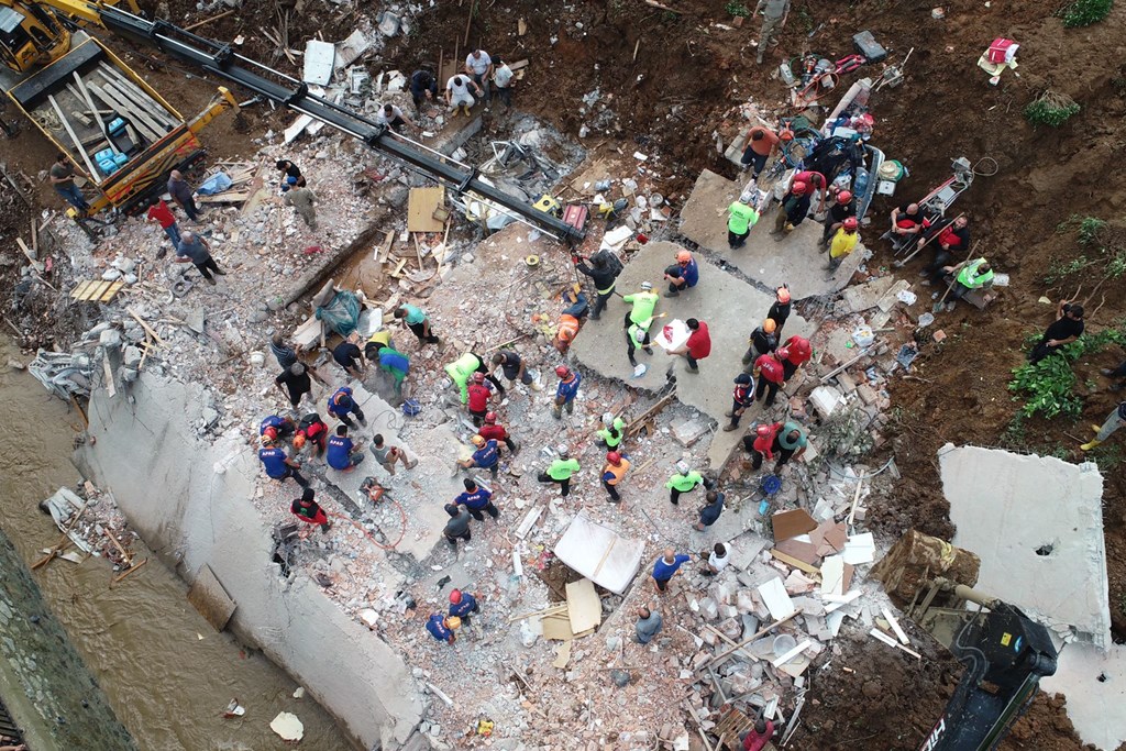Bakanımız Sayın Yanık: “Afet dönemlerinde de şiddet mağduru kadınlarımız hizmetlerimize kesintisiz ulaşacak”