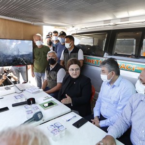 Aile ve Sosyal Hizmetler Bakanımız Derya Yanık, Osmaniye'de orman yangınında zarar gören alanlarda incelemede bulundu - fotoğraf 4