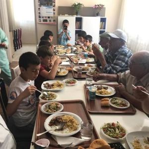 Silifke Huzurevi Müdürlüğümüzde Kalan Yaşlılarımız,Çocuk Evleri Sitesi Müdürlüğümüzü Ziyaret Ederek Çocuklarımızla Birlikte Keyifli Vakit Geçirdiler - fotoğraf 2