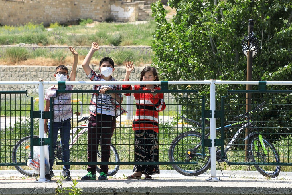 Bakanımız Sayın Derya Yanık: “İhtiyaç Sahibi Ailelerimizin Çocukları İçin Toplam 169 Milyon 165 Bin TL Sosyal ve Ekonomik Destek (SED) Ödemesini Bugün Yapıyoruz"