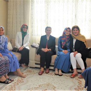 Sayın Valimizin Eşi Sevilay Coşkun Şehit Ailelerini Ziyaret Etti - fotoğraf 3