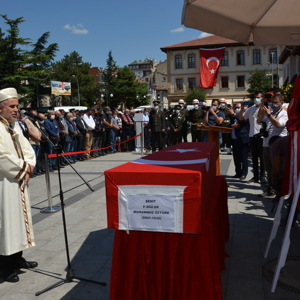 Şehidimizi Son Yolculuğuna Uğurladık  - fotoğraf 13