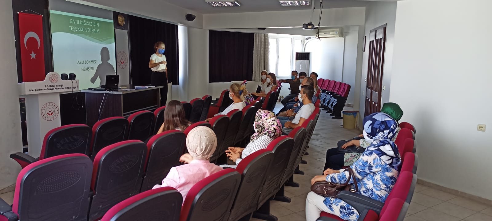 Özel Yeni Saray Bakım Merkezi Personellerine “Sağlıklı Yaşama ve Hastalıklardan Korunma” Konularında Hizmet İçi Eğitim Programı Düzenlendi.