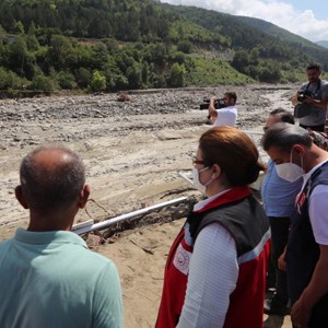 Bakanımız Sayın Derya Yanık: “Sinop'a 13 Milyon Lira Nakdi Yardım Göndermiştik. İhtiyaç Oldukça Nakdi Yardımlara Devam Edeceğiz" - fotoğraf 3