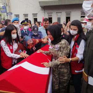 Şehidimiz Piyade Uzman Çavuş Hakan BALİ Son Yolculuğuna Uğurlandı - fotoğraf 3