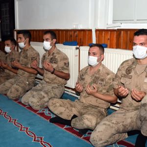 Kahraman Şehitlerimizi Saygıyla Anıyoruz - fotoğraf 3