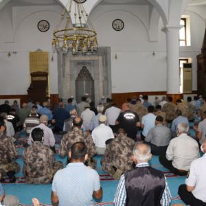 Kahraman Şehitlerimizi Saygıyla Anıyoruz - fotoğraf 2