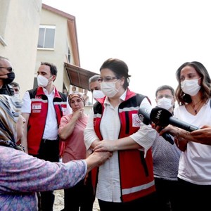 Bakanımız Sayın Derya Yanık: “Sinop'a 13 Milyon Lira Nakdi Yardım Göndermiştik. İhtiyaç Oldukça Nakdi Yardımlara Devam Edeceğiz" - fotoğraf 1