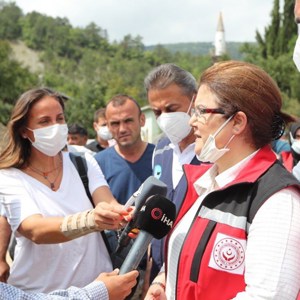 Bakanımız Sayın Derya Yanık: “Sinop'a 13 Milyon Lira Nakdi Yardım Göndermiştik. İhtiyaç Oldukça Nakdi Yardımlara Devam Edeceğiz" - fotoğraf 3