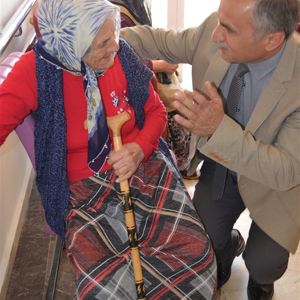 İl Müdürümüz Mahmut ÖZDEMİR, Zile Huzurevi Yaşlı Bakım ve Rehabilitasyon Merkezi Müdürlüğümüzü Ziyaret Etti - fotoğraf 10