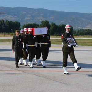 Şehit Kadir Yıldırım Son Yolculuğuna Uğurlandı - fotoğraf 2