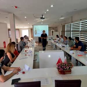 Psikososyal Destek Grubu Personellerine “İlk Yardım Eğitimleri” Verilmeye Başlandı. - fotoğraf 1