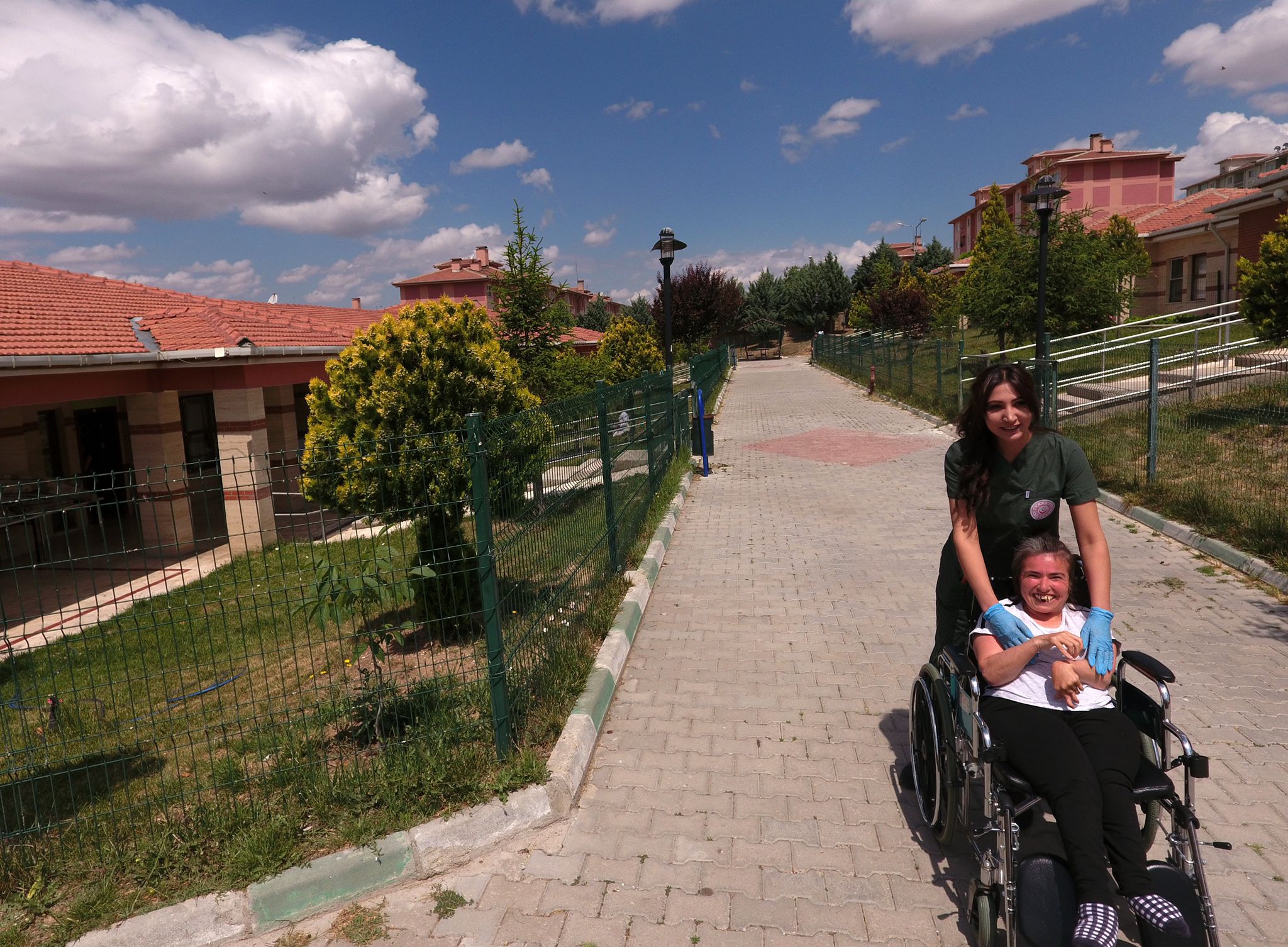 Bakanımız Yanık: “9 Adet Engelli Gündüz Yaşam Merkezinin Bu Yıl Faaliyete Geçmesi İçin Çalışmaları Başlattık”
