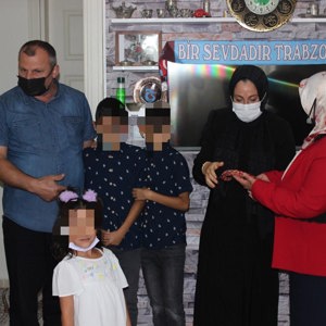  Hazine ve Maliye Bakan Yardımcısı Sayın Dr. Nureddin NEBATİ’nin eşi Hanımefendi Özlem NEBATİ Çeşitli Ziyaretlerde Bulundu - fotoğraf 3