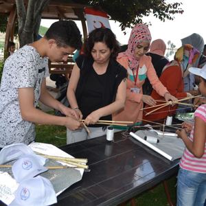 Dünya Mülteciler Gününde Mülteci Çocuklar doyasıya eğlendi - fotoğraf 2