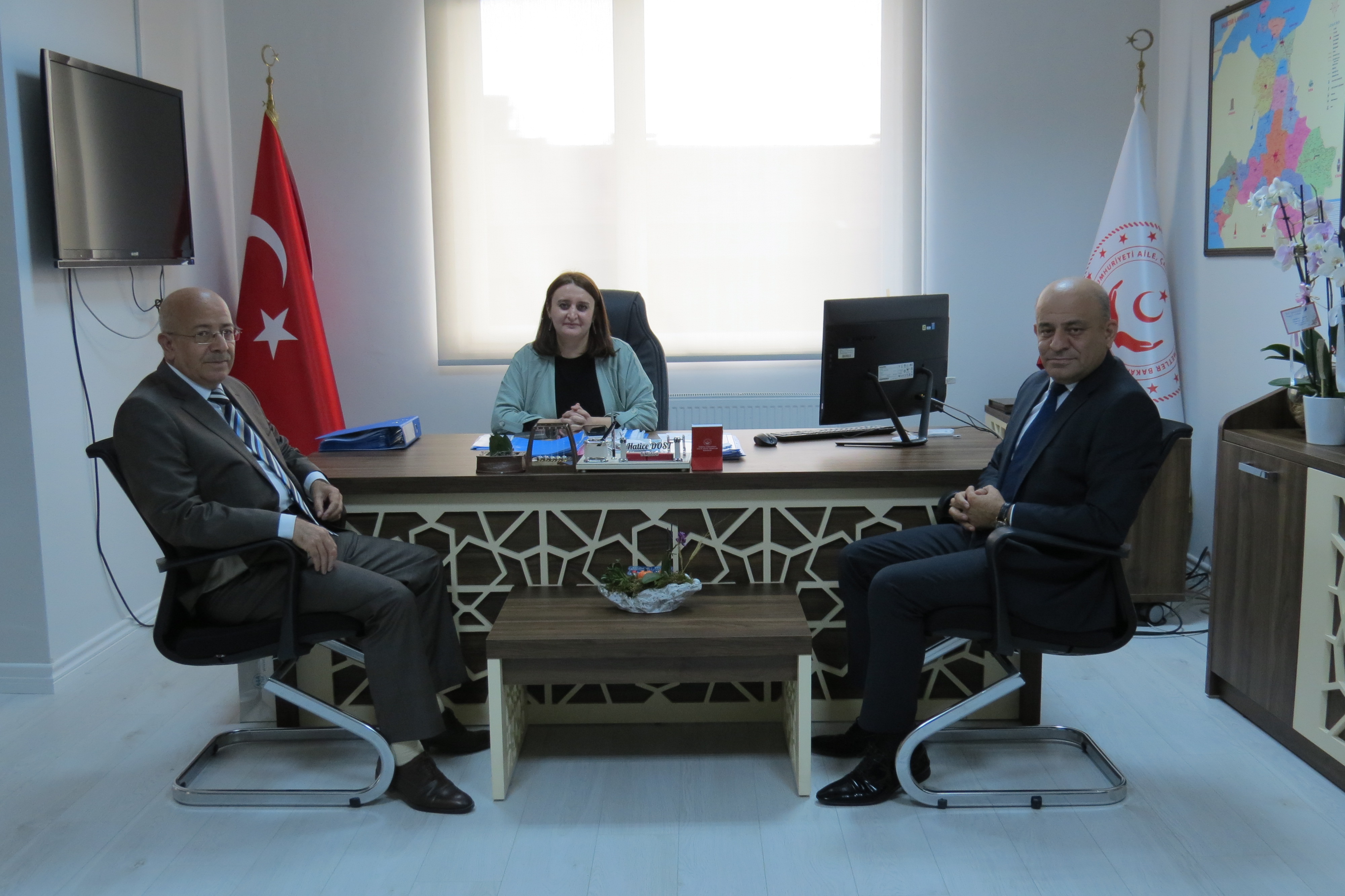 PTT MÜDÜRLÜĞÜNDEN İL MÜDÜRÜMÜZE ZİYARET