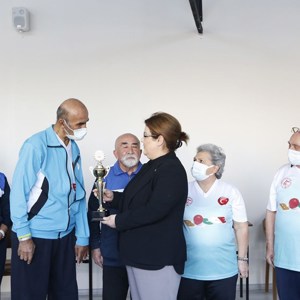 Our Minister Derya Yanık, Came Together with Residents of Nursing Homes on International Day of Elder Persons - fotoğraf 2