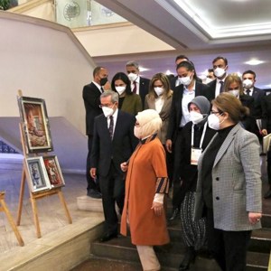 Emine Erdoğan Hanımefendi Ve Bakanımız Derya Yanık, “Küresel Krizler: Pandemi, Yaşlılar Ve Dayanışma” Konferansında Yaşlılarla Bir Araya Geldi - fotoğraf 1