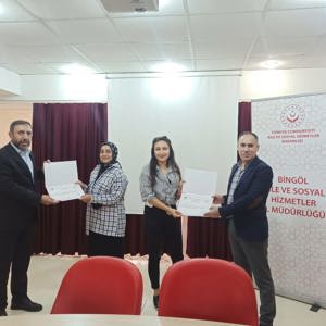  Aile Eğitim Programı Kapsamındaki Eğiticilere Eğitim Verildi - fotoğraf 9