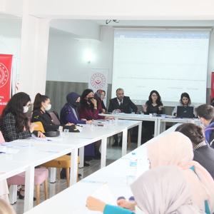 Kadına Yönelik Şiddetle Mücadele 4. Ulusal Eylem Planı’nın yürürlüğe girmesiyle 2022-2025 yıllarını kapsayan Kadına Yönelik Şiddetle Mücadele İl Eylem Planı hazırlamak üzere Vali Yardımcımız Sayın Murat Çağrı ERDİNÇ başkanlığında çalıştayımızı gerçekleştirdik. - fotoğraf 6