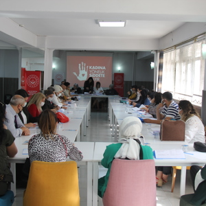 Kadına Yönelik Şiddetle Mücadele 4. Ulusal Eylem Planı’nın yürürlüğe girmesiyle 2022-2025 yıllarını kapsayan Kadına Yönelik Şiddetle Mücadele İl Eylem Planı hazırlamak üzere Vali Yardımcımız Sayın Murat Çağrı ERDİNÇ başkanlığında çalıştayımızı gerçekleştirdik. - fotoğraf 9