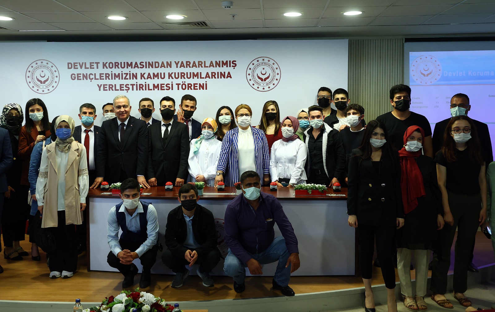 Bakanlığımıza Bağlı Kuruluşlarda Yetişen 1050 Genç Kamuda İstihdam Edilecek