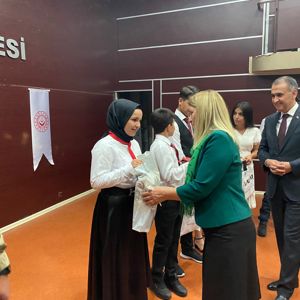 29 Ekim Cumhuriyet Bayramı'nda Çocuklarımızdan Şiir Dinletisi - fotoğraf 4