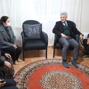 Sayın Valimiz Mehmet MAKAS ve Eşi Hanımefendi Elif  MAKAS, Koruyucu Aile Ziyaretinde Bulundular. - fotoğraf 2