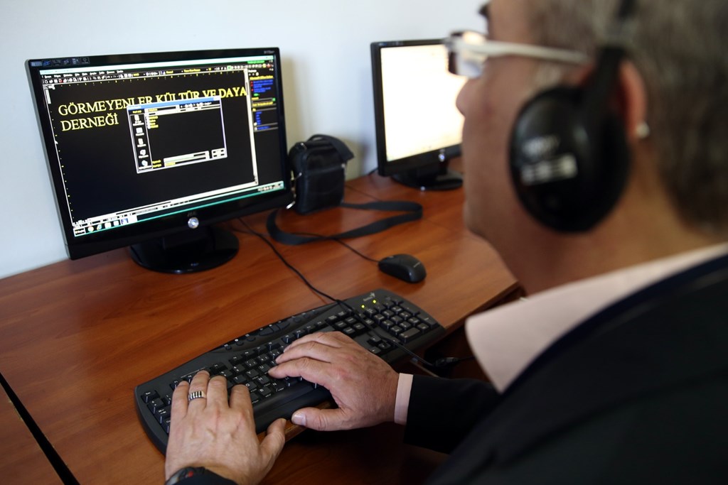 Kamuda 10 Bin 870 Görme Engelli İstihdam Edildi