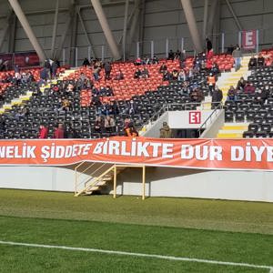 25 Kasım Kadına Yönelik Şiddete Karşı Mücadele Günü kapsamında Çorum Aile ve Sosyal Hizmetler İl Müdürlüğü tarafından etkinliklere başlandı. - fotoğraf 1