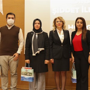 Kadına Yönelik Şiddetle Mücadele Günü Kapsamında Panel Düzenlendi - fotoğraf 8