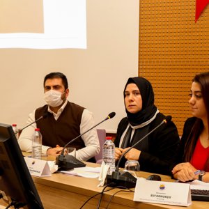 Kadına Yönelik Şiddetle Mücadele Günü Kapsamında Panel Düzenlendi - fotoğraf 7