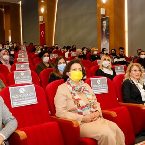 Kadına Yönelik Şiddetle Mücadele Günü Kapsamında Panel Düzenlendi - fotoğraf 9