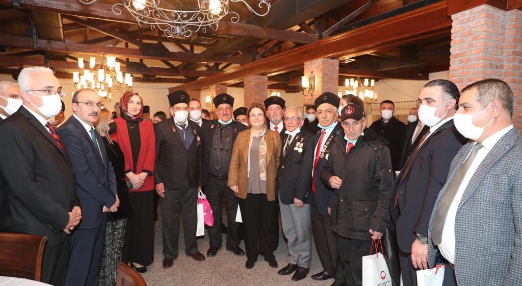 Bakanımız Derya Yanık Türkiye Şehit Yakınları ve Gaziler Dayanışma Vakfının Şehit Yakınları ve Gaziler Buluşmasına Katıldı