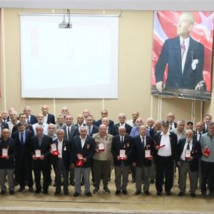 Valimiz Sayın Köksal ŞAKALAR, Kıbrıs Gazilerimizin Madalya ve Berat Tevcih Töreni’ne Katıldı - fotoğraf 1